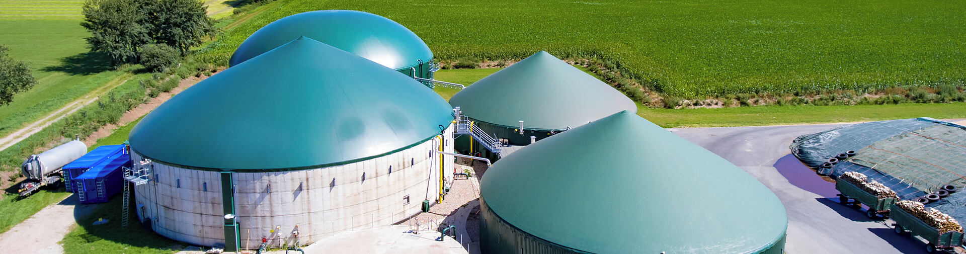 Sichere Durchführung von Kabeln  oder Rohren in Lagerbehältern